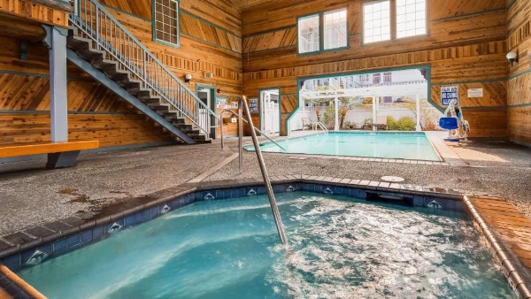 Best Western Plus Bayshore Inn image 12
