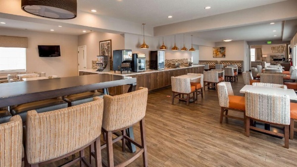Best Western Plus Bayshore Inn image 8